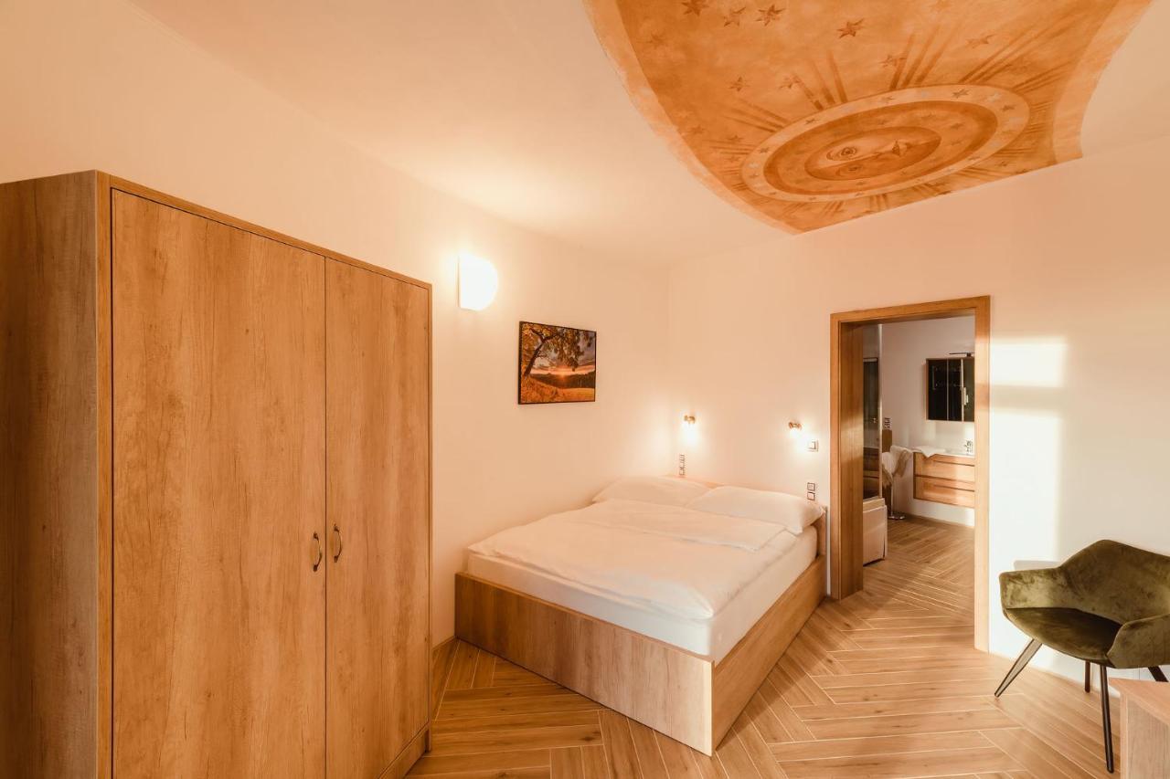 Hotel Dymnik Румбурк Екстер'єр фото