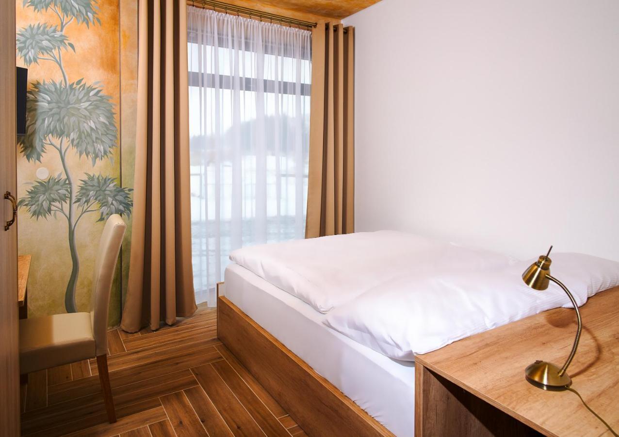 Hotel Dymnik Румбурк Екстер'єр фото